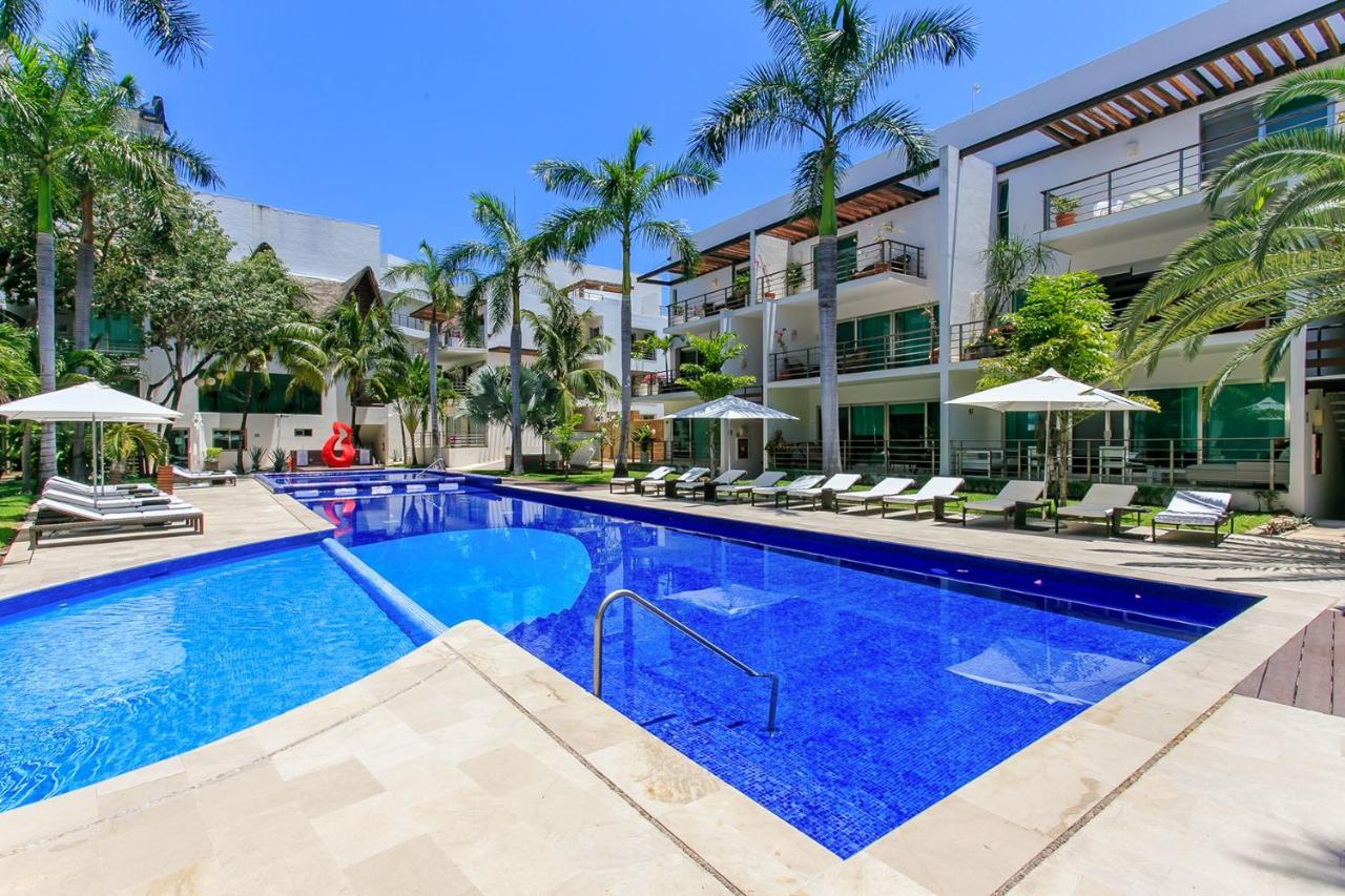 3-level With A Private Balcony & Rooftop Lounge