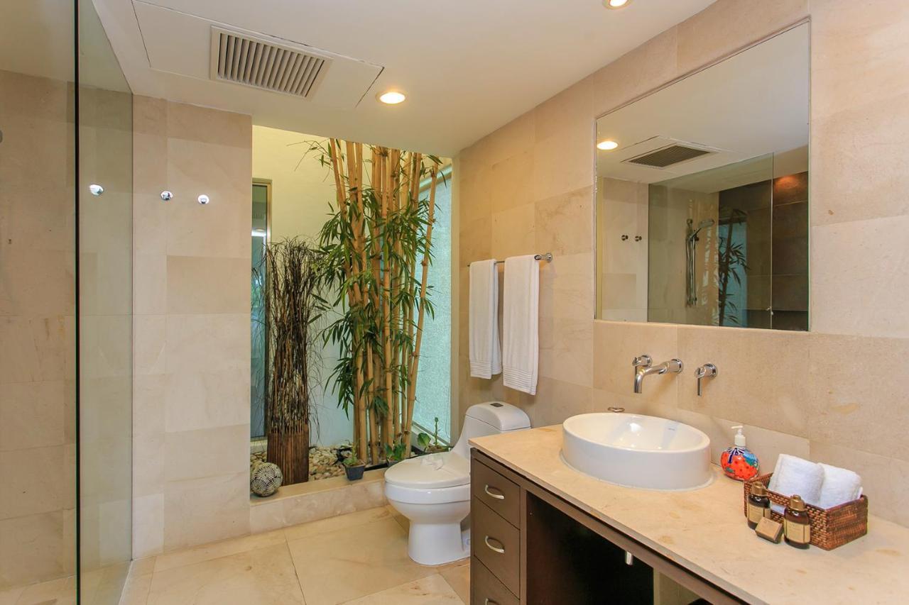3-level With A Private Balcony & Rooftop Lounge *