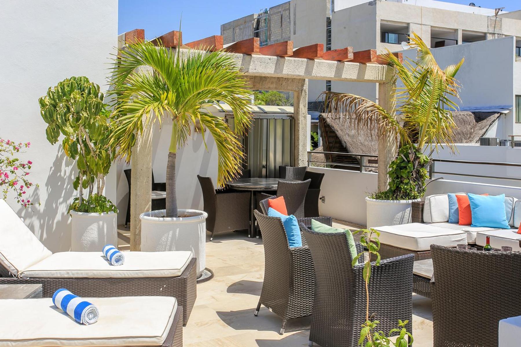 3-level With A Private Balcony & Rooftop Lounge Playa del Carmen