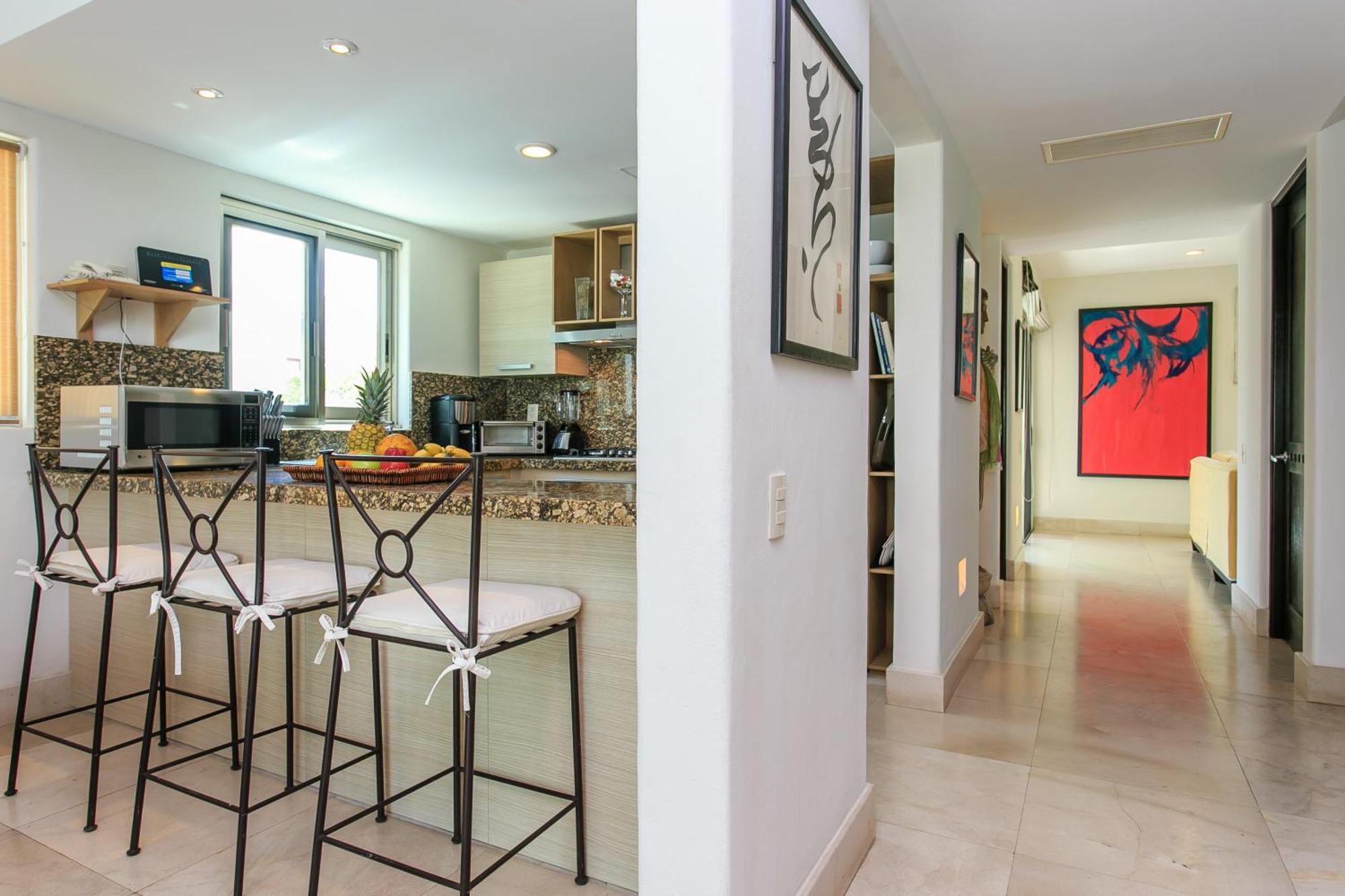 3-level With A Private Balcony & Rooftop Lounge