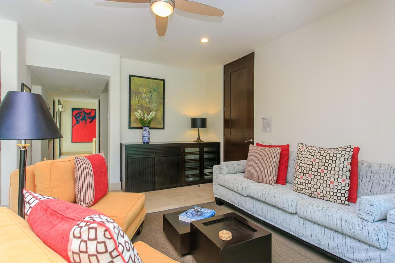 3-level With A Private Balcony & Rooftop Lounge Apartment *